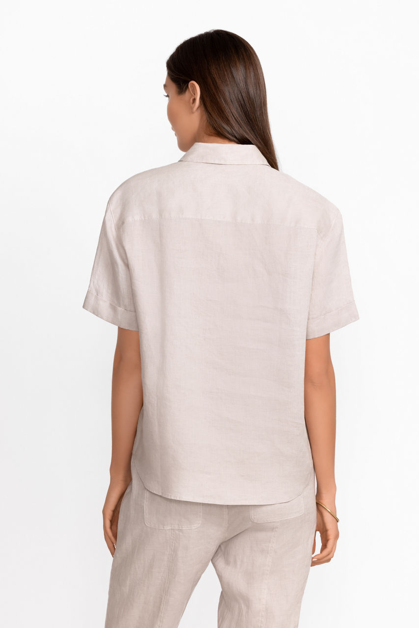 HA WE S & C URTIS - Slim Fit Plain Linen Button Cuff Shirt, Size