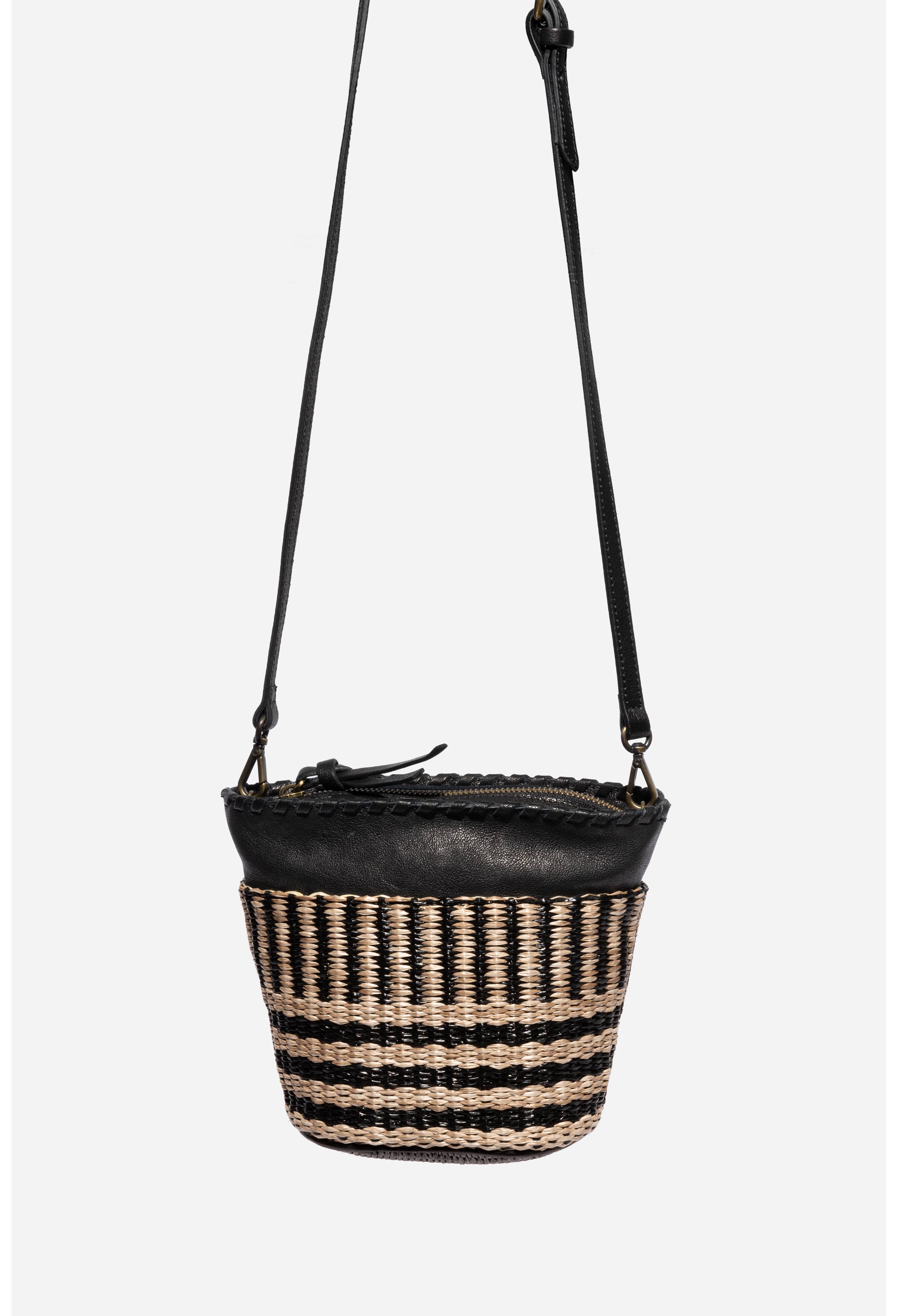 Banda Crochet Bucket Bag, , large image number 2